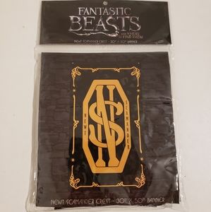 Newt Scamander Crest Banner